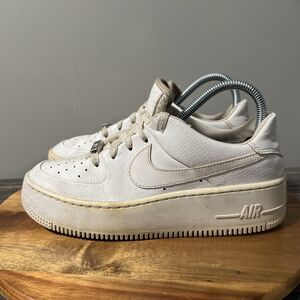 Nike Air Force 1 Sage Womens Size 8 White Athletic Shoes Sneakers AR5339-100